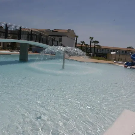 アパート Welcoming Flat With Swimming Pool And Solarium ビビオーネ