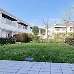 Apartman Welcoming Flat With Swimming Pool And Solarium