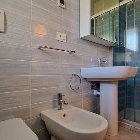 Welcoming Flat With Swimming Pool And Solarium 비비오네