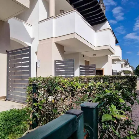 Welcoming Flat With Swimming Pool And Solarium ביביונה