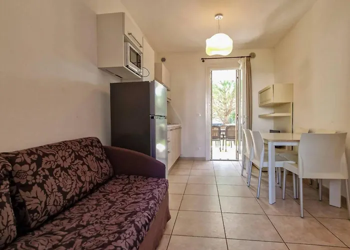 דירה Welcoming Flat With Swimming Pool And Solarium