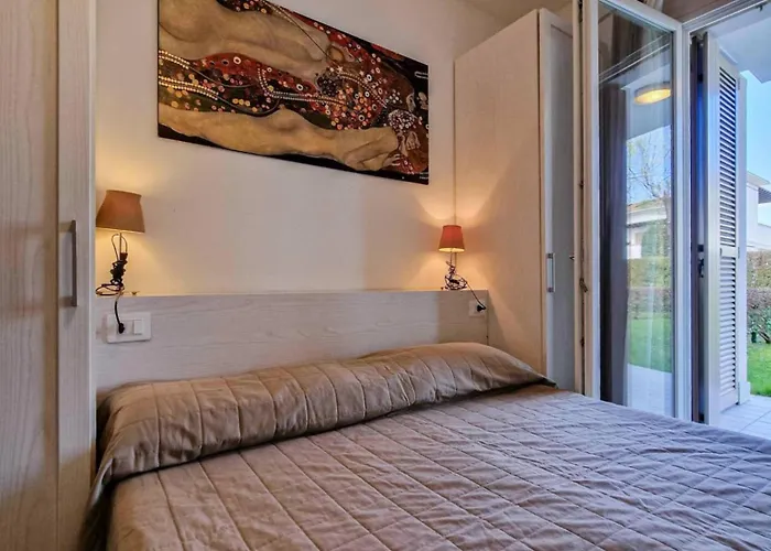 Welcoming Flat With Swimming Pool And Solarium