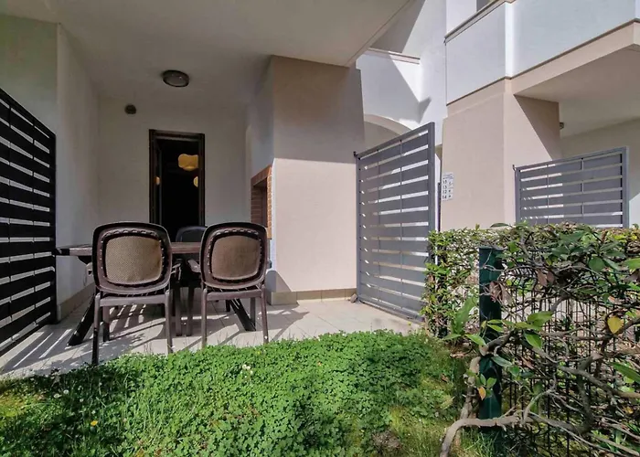 Welcoming Flat With Swimming Pool And Solarium דירה